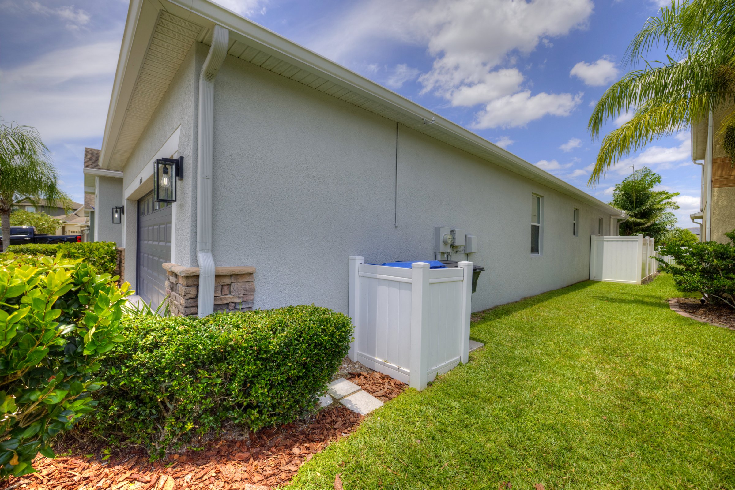 18755 Burndall Court — burndall-03-from-photo-22.jpg 18755 Burndall Court, Land O Lakes FL — interior/exterior photo 3