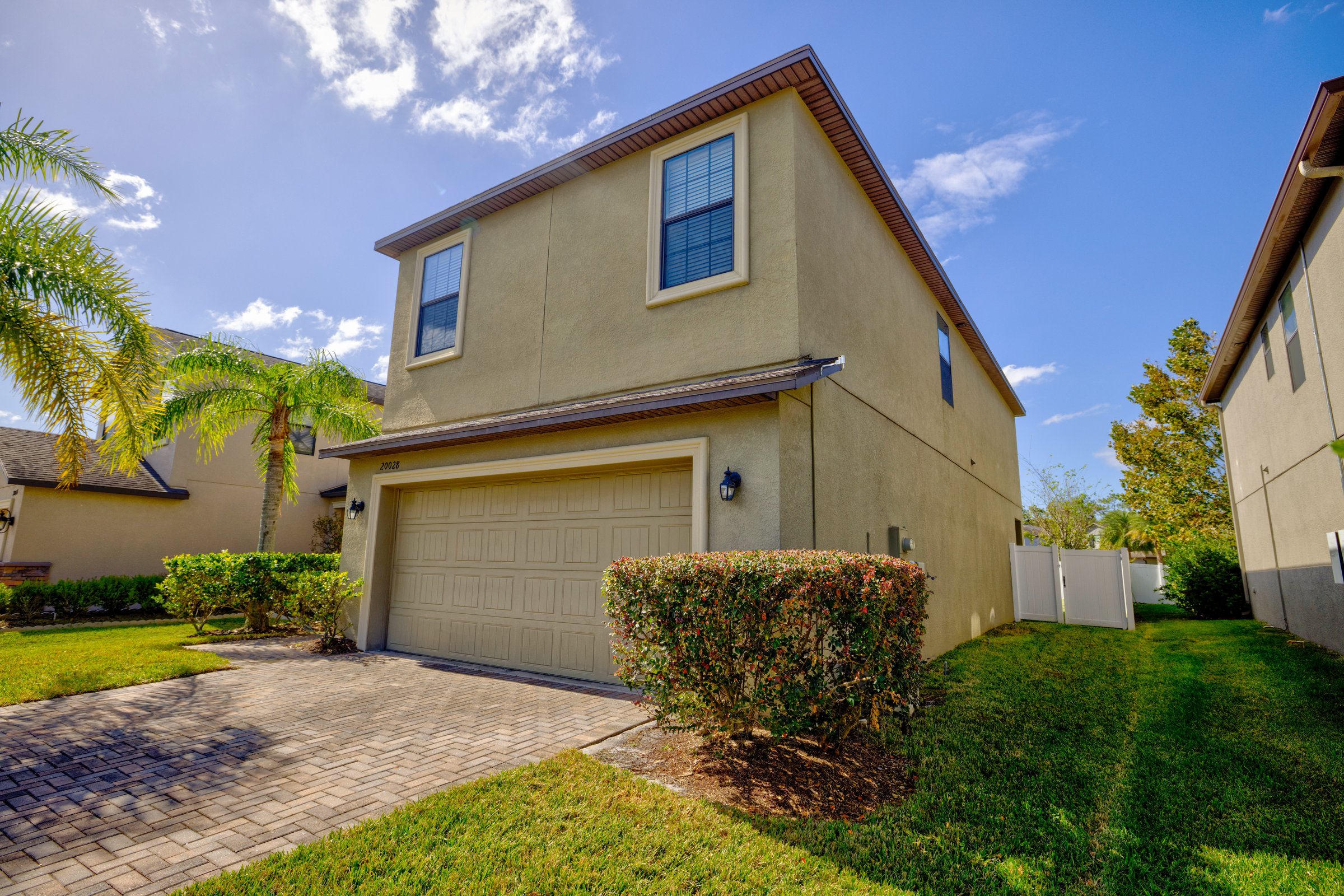 20028 Satin Leaf Ave — satin-leaf-02-from-photo-02.jpg 20028 Satin Leaf Ave, Tampa FL 33647 — photo 2