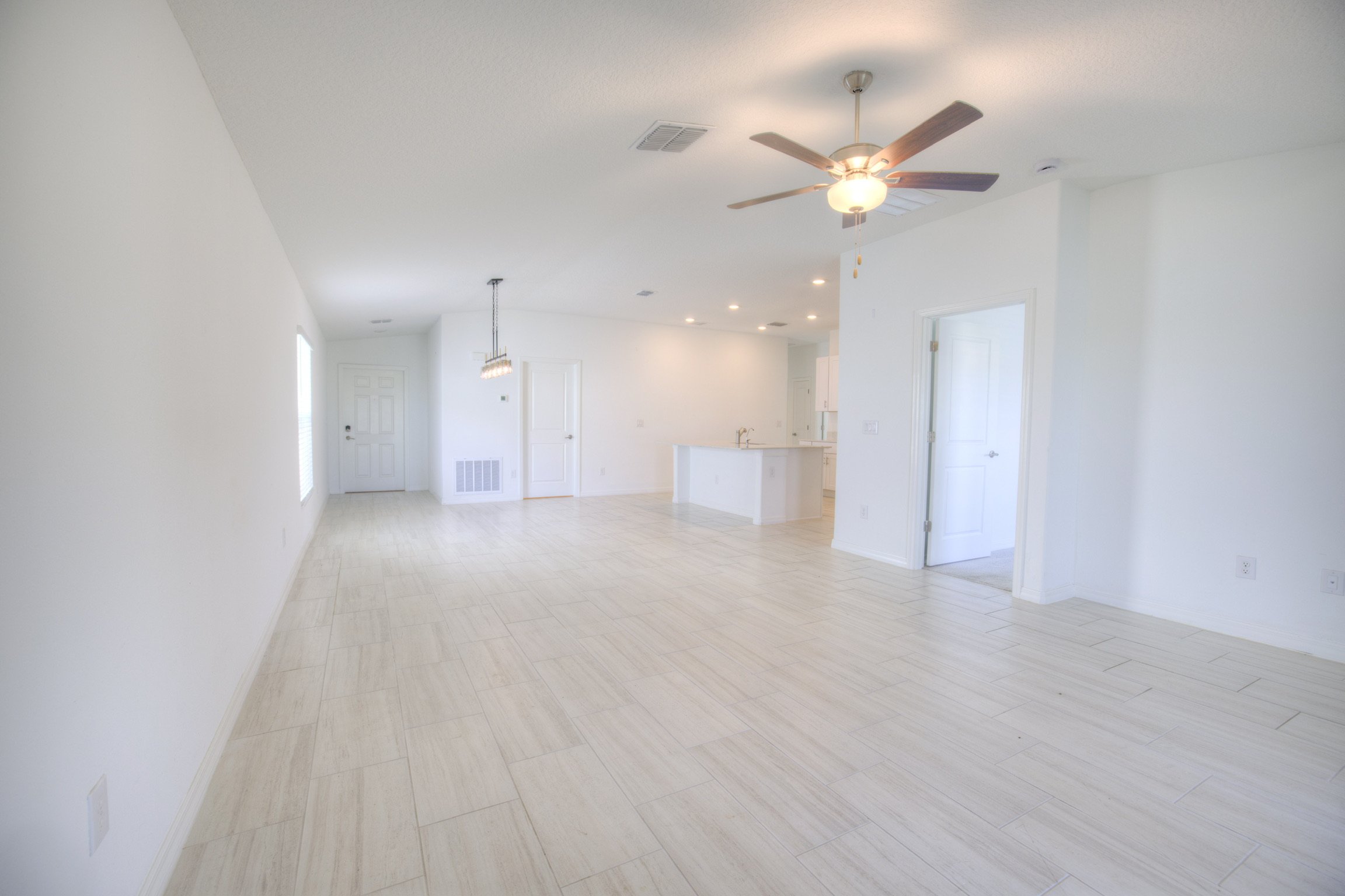 12115 Smoky Emerald Ter — smoky-emerald-06-from-photo-06.jpg 12115 Smoky Emerald Ter, Parrish FL — sold single-family home (photo 06)