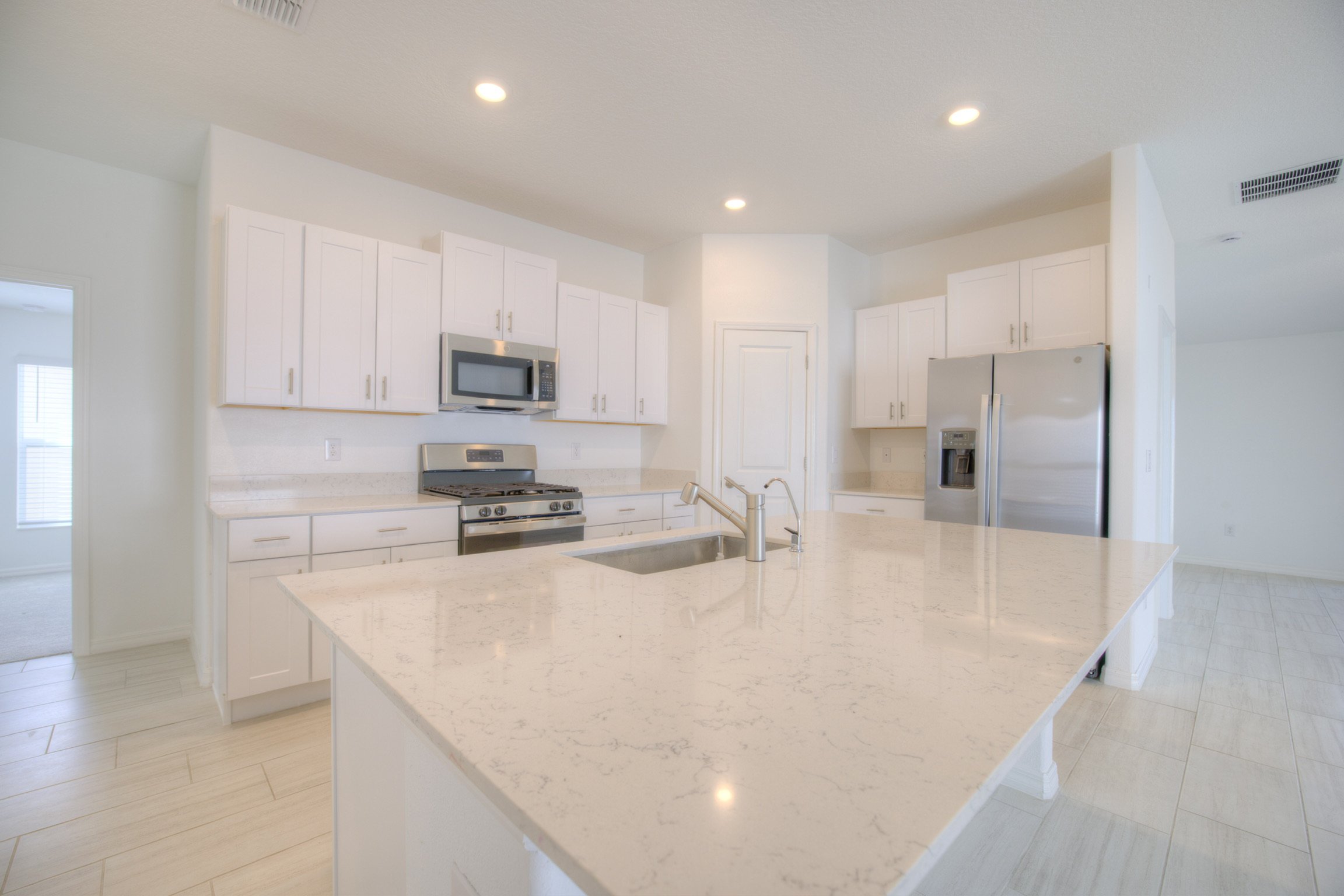 12115 Smoky Emerald Ter — smoky-emerald-10-from-photo-10.jpg 12115 Smoky Emerald Ter, Parrish FL — sold single-family home (photo 10)