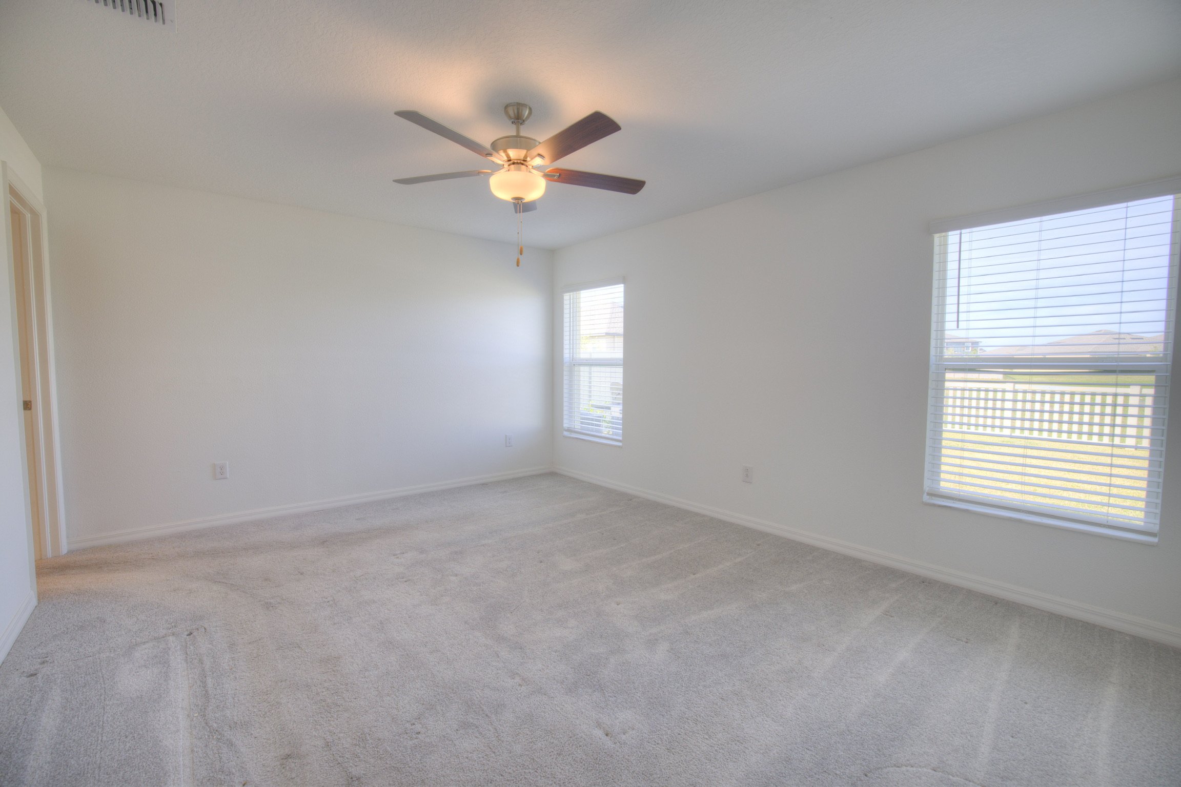 12115 Smoky Emerald Ter — smoky-emerald-14-from-photo-15.jpg 12115 Smoky Emerald Ter, Parrish FL — sold single-family home (photo 15)