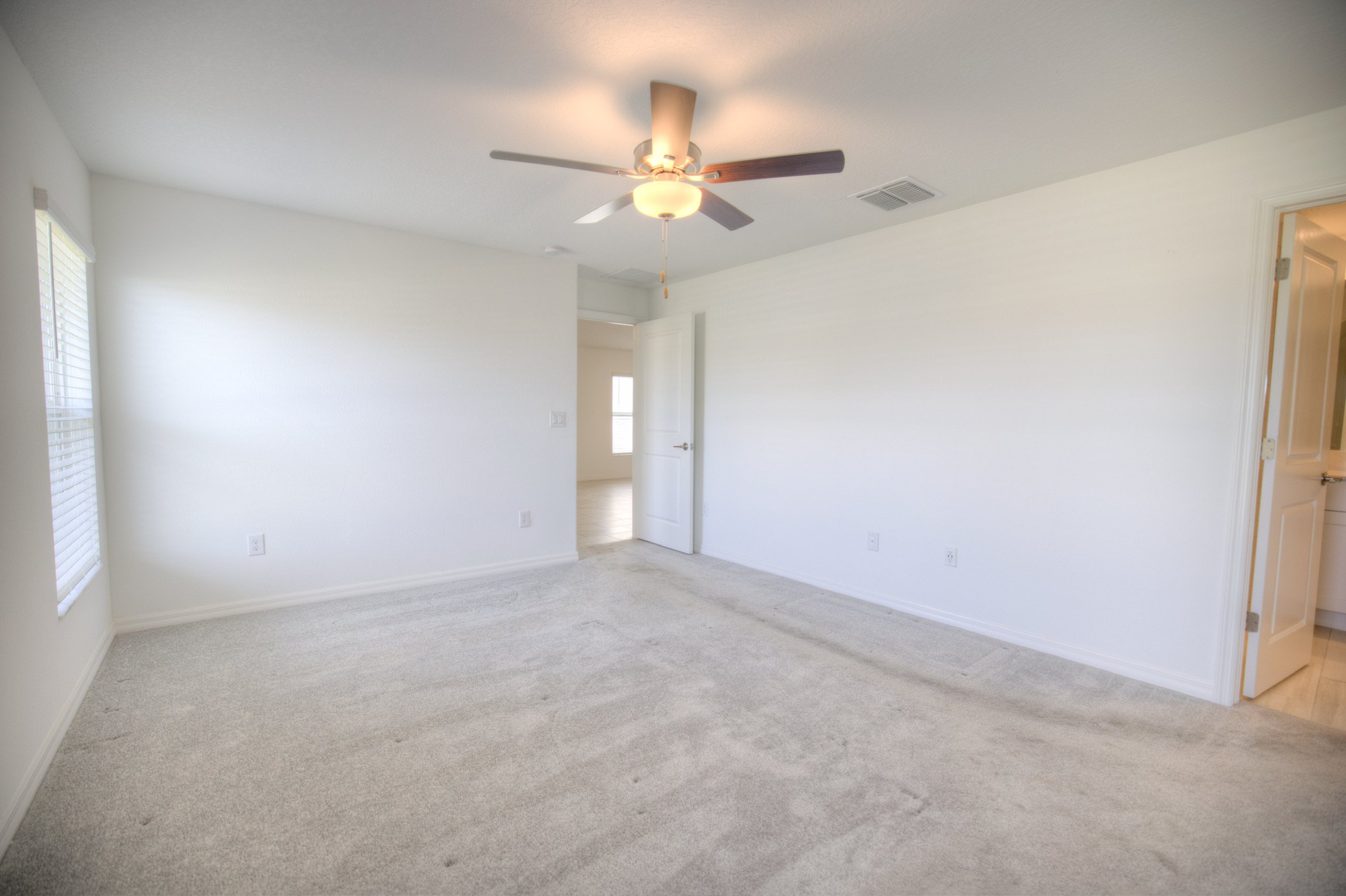12115 Smoky Emerald Ter — smoky-emerald-16-from-photo-17.jpg 12115 Smoky Emerald Ter, Parrish FL — sold single-family home (photo 17)