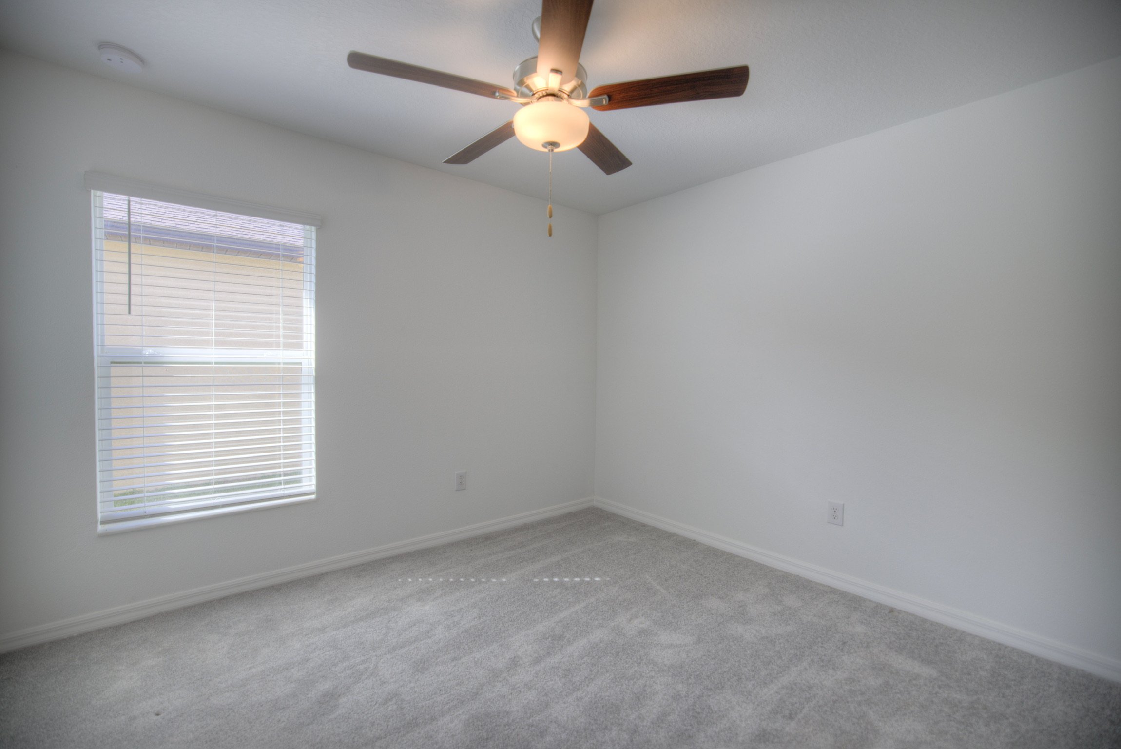 12115 Smoky Emerald Ter — smoky-emerald-17-from-photo-18.jpg 12115 Smoky Emerald Ter, Parrish FL — sold single-family home (photo 18)