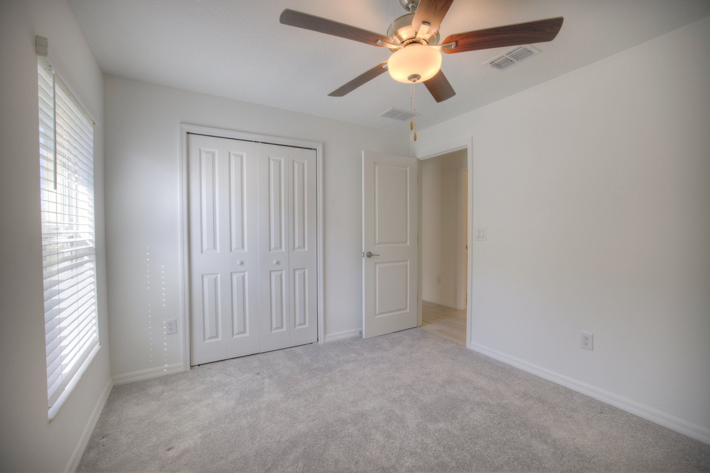 12115 Smoky Emerald Ter — smoky-emerald-18-from-photo-19.jpg 12115 Smoky Emerald Ter, Parrish FL — sold single-family home (photo 19)