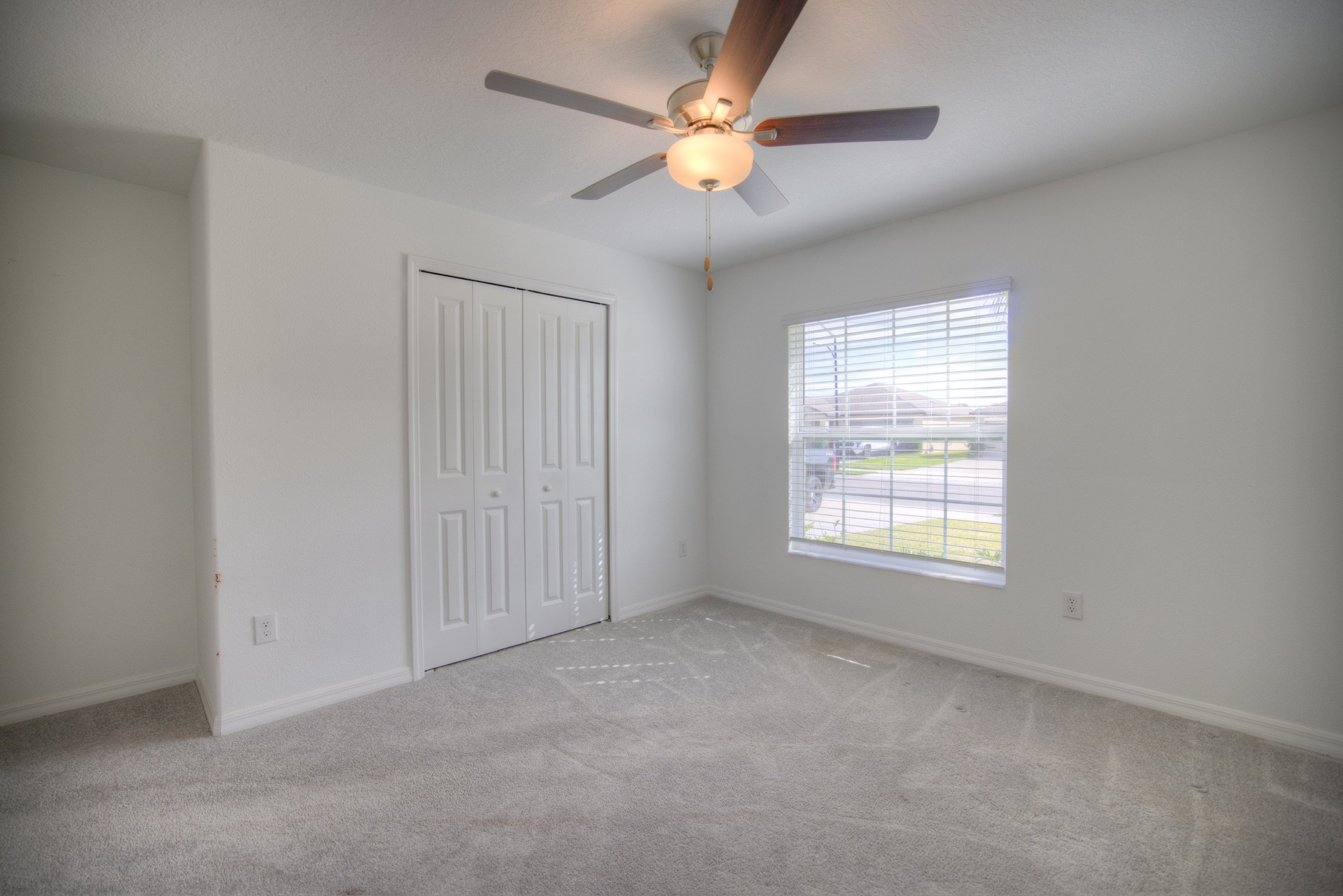 12115 Smoky Emerald Ter — smoky-emerald-20-from-photo-21.jpg 12115 Smoky Emerald Ter, Parrish FL — sold single-family home (photo 21)